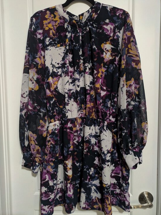 Lane Bryant Tops - Lane Bryant Curves Long Sleeved Blouse Plus Blue/Purple/White/Yellow (US 26)
